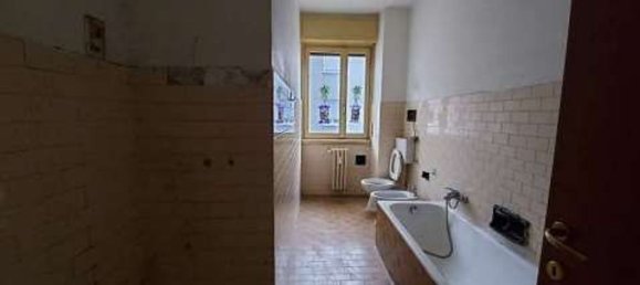 6 rooms Apartment in Gallarate, Italy No. 185545 6