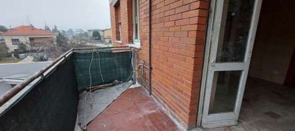 6 rooms Apartment in Gallarate, Italy No. 185545 5