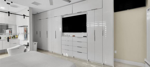 4 Schlafzimmer Villa in Miami, USA, Nr. 615190 11