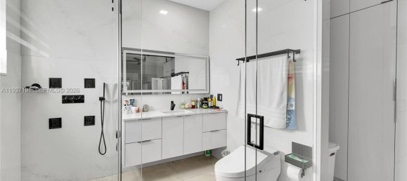 4 Schlafzimmer Villa in Miami, USA, Nr. 615190 10