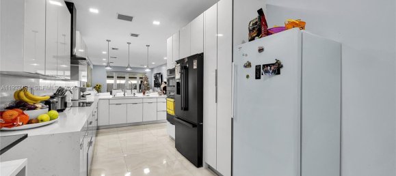 4 Schlafzimmer Villa in Miami, USA, Nr. 615190 25