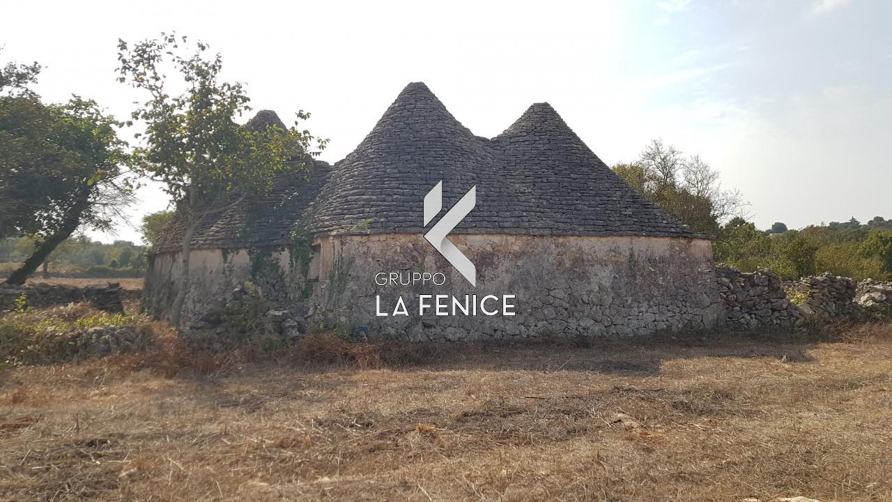 Casa de 7 habitaciónes en Noci, Italy No. 19519