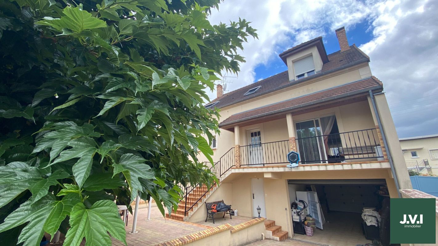 Дом с 4 спальнями в Обонн, Франция № 185684