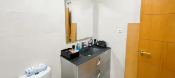 Apartamento de 2 dormitorios en Madrid, Spain No. 178820 11