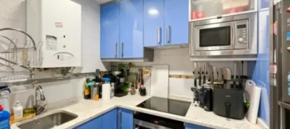Apartamento de 2 dormitorios en Madrid, Spain No. 178820 3