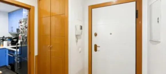 Apartamento de 2 dormitorios en Madrid, Spain No. 178820 2