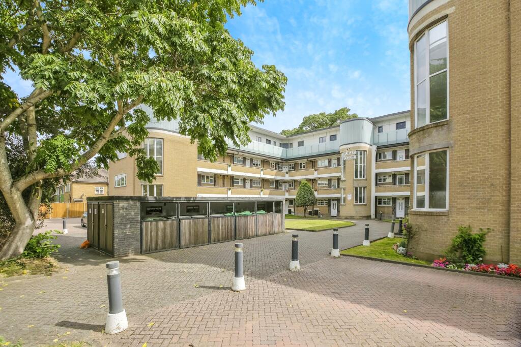 2 bedrooms Apartment in Purley, United Kingdom No. 8073