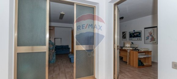 87m² Commercial property in Ragusa, Italy No. 55105 14