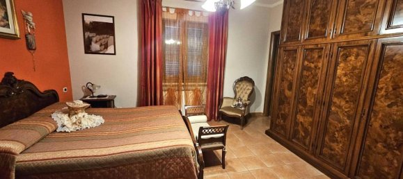 4-Zimmer Villa in Latina, Italy, Nr. 153570 9