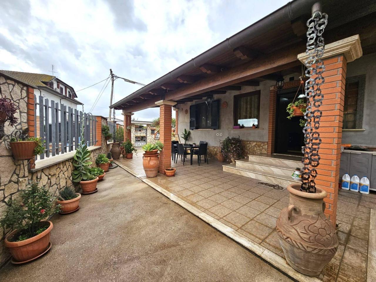 4-Zimmer Villa in Latina, Italy, Nr. 153570