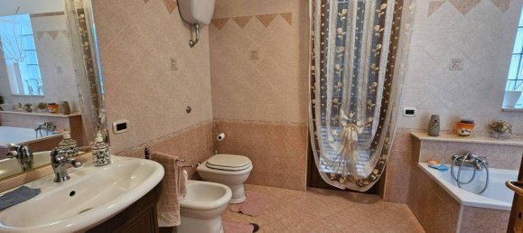 4-Zimmer Villa in Latina, Italy, Nr. 153570 11