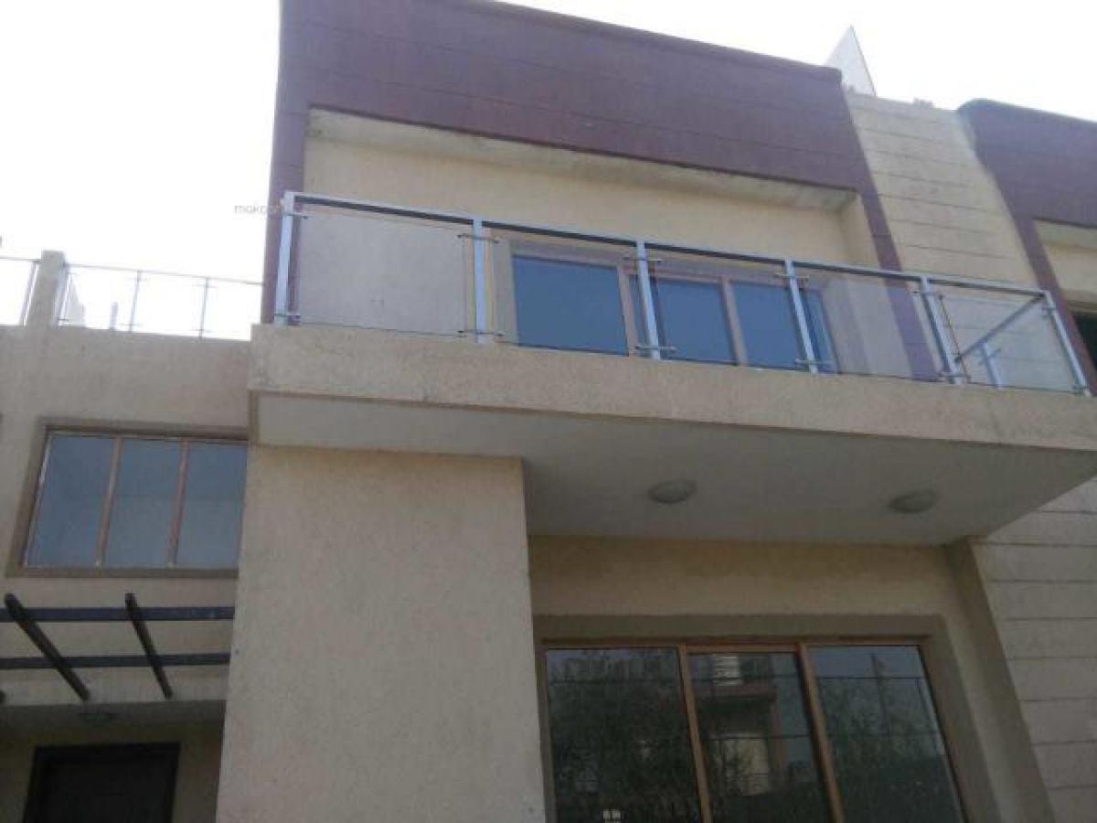 5 bedrooms House in Gurgaon, India No. 20086