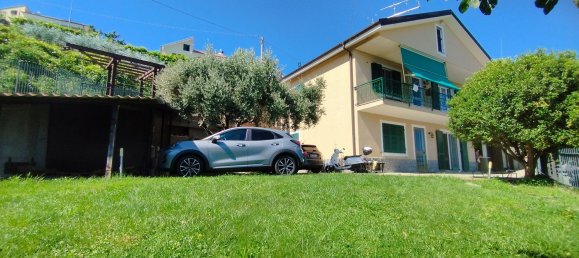 4 Schlafzimmer Wohnung in Magliolo, Italy, Nr. 311037 19