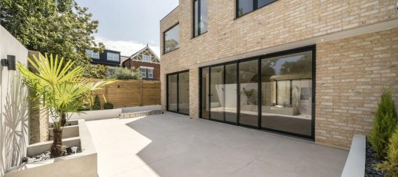 3 bedrooms House in London, United Kingdom No. 12686 4