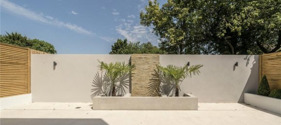 3 bedrooms House in London, United Kingdom No. 12686 6