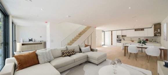 3 bedrooms House in London, United Kingdom No. 12686 2