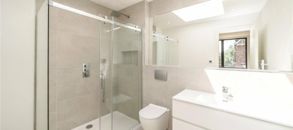 3 bedrooms House in London, United Kingdom No. 12686 10