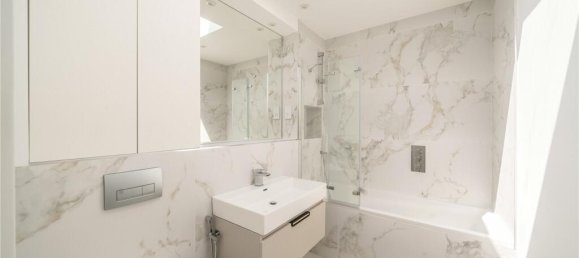 3 bedrooms House in London, United Kingdom No. 12686 9