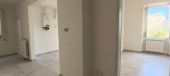 3 rooms Apartment in Florence, Italy No. 265198 7