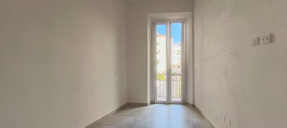 3 rooms Apartment in Florence, Italy No. 265198 8