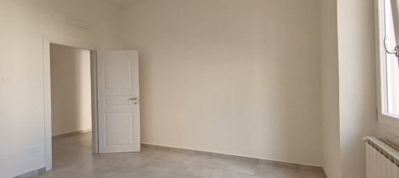 3 rooms Apartment in Florence, Italy No. 265198 9