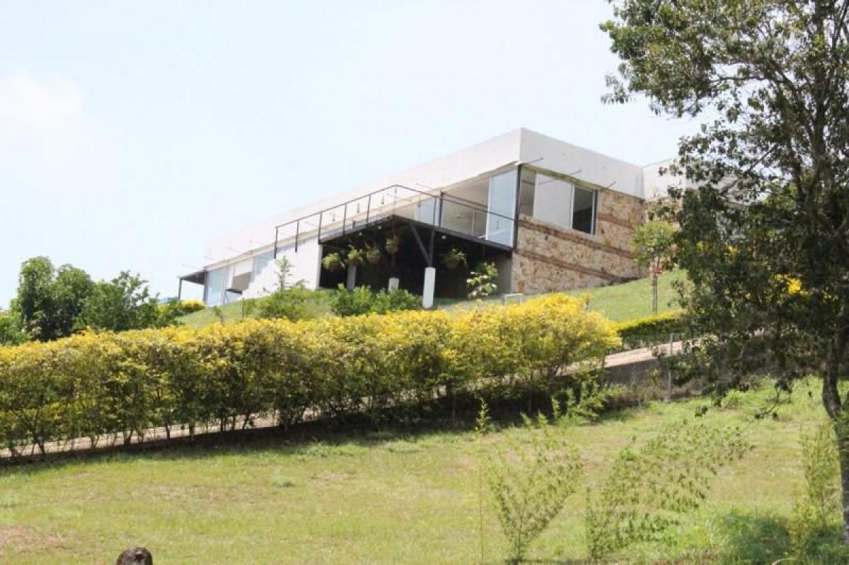 3 bedrooms House in Valle del Cauca, Colombia No. 2477