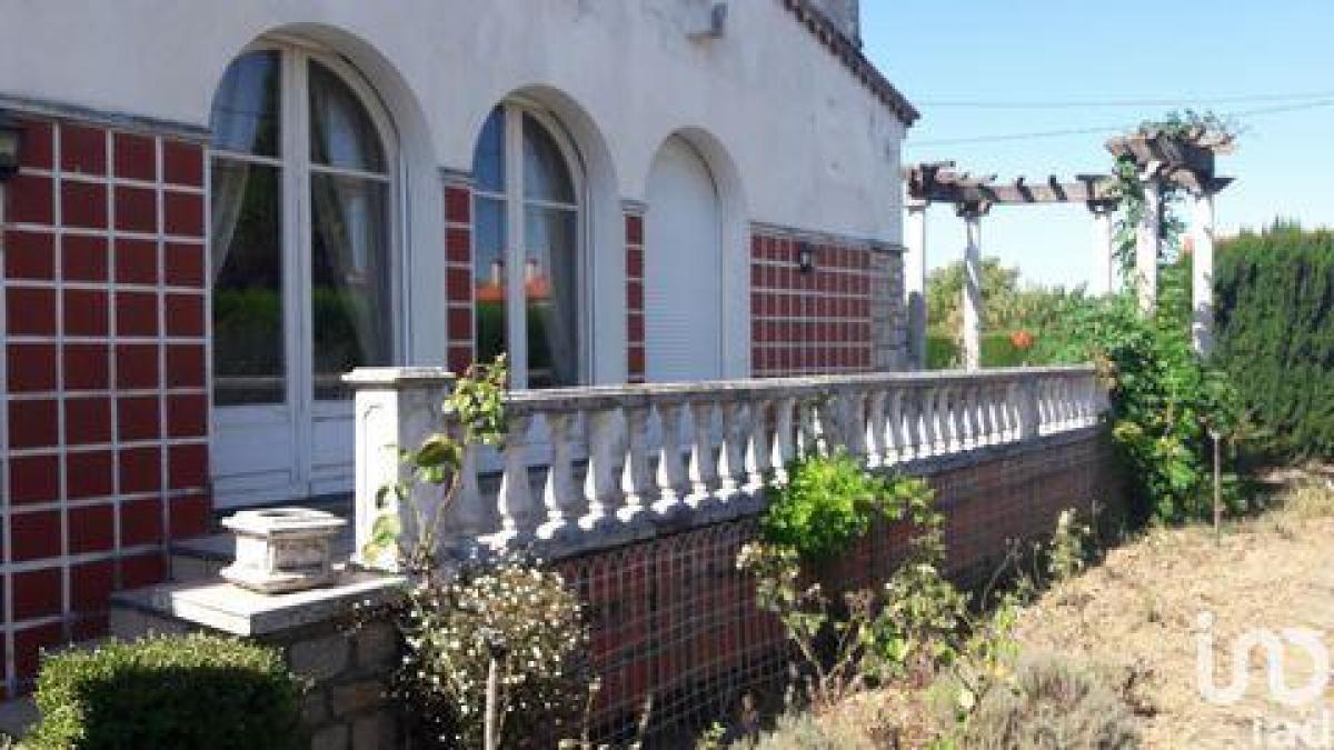 3 bedrooms House in Mazamet, France No. 24035