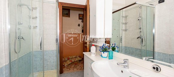 Villa de 3 divisões em Rezzato, Italy N.º 15311 15