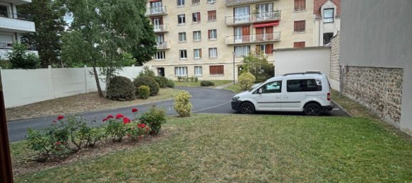 Studio à Maisons-Laffitte, France No. 177780 2