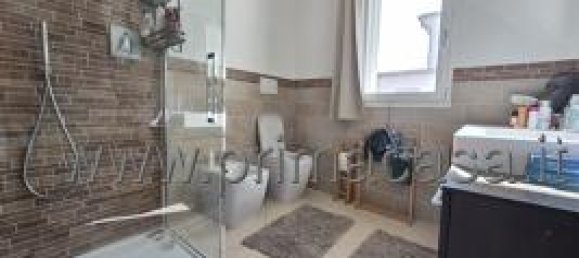 4 rooms House in San Martino in Rio, Italy No. 14640 22