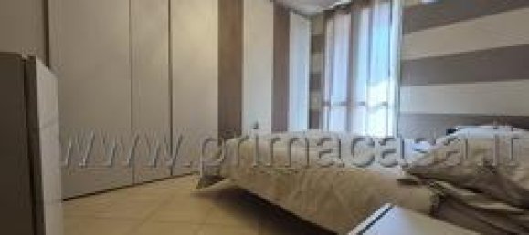 4 rooms House in San Martino in Rio, Italy No. 14640 14