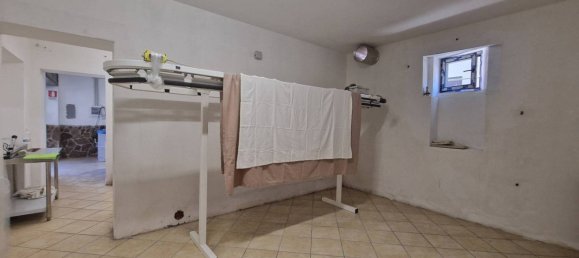 Коммерческая недвижимость с 2 комнатами в Фьяно Романо, Италия № 308486 6