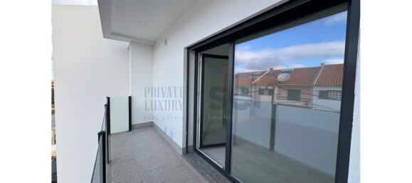 4 bedrooms House in Corroios, Portugal No. 102833 27