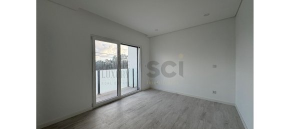 4 bedrooms House in Corroios, Portugal No. 102833 7