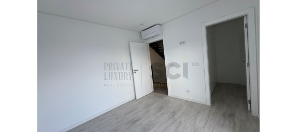 4 bedrooms House in Corroios, Portugal No. 102833 24