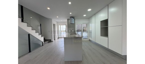 4 bedrooms House in Corroios, Portugal No. 102833 13