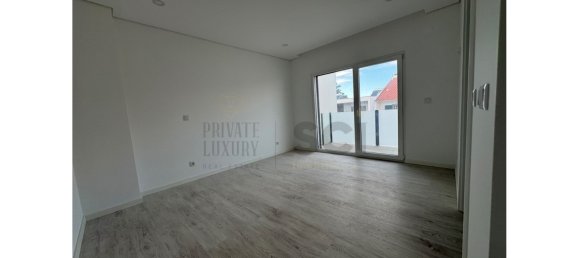 4 bedrooms House in Corroios, Portugal No. 102833 25