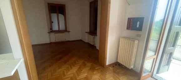 7 rooms Building in Faenza, Italy No. 233156 4