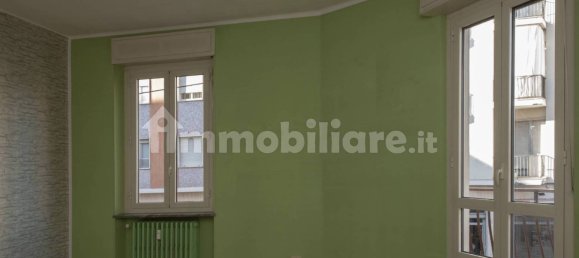 2 bedrooms Apartment in Turin, Italy No. 211126 8