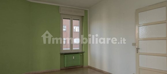 2 bedrooms Apartment in Turin, Italy No. 211126 9