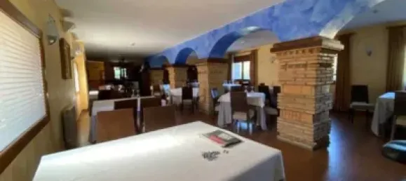 15 Schlafzimmer Gebäude in Zaragoza, Spain, Nr. 66743 5