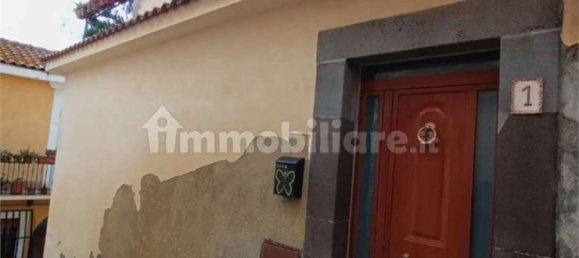 2 bedrooms Apartment in Vizzini, Italy No. 291346 2