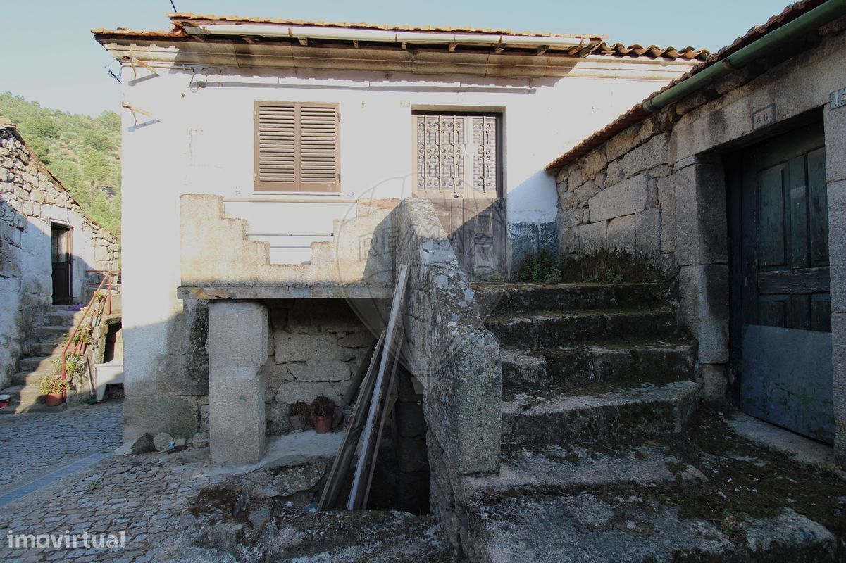 2 bedrooms House in Granja do Tedo, Portugal No. 180073