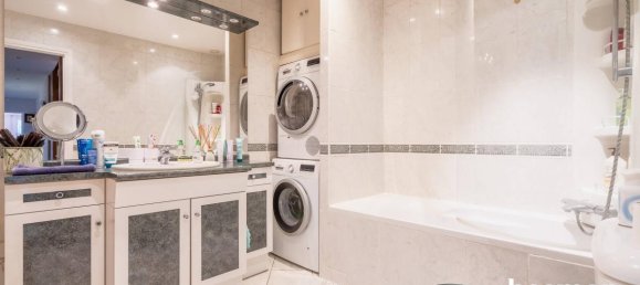 3 bedrooms Apartment in Paris, France No. 163548 18