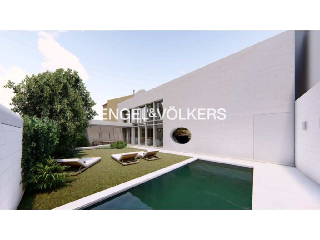 314m² Land in Lisbon, Portugal No. 112812