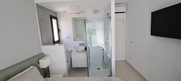 2 bedrooms Apartment in Alicante, Spain No. 188103 10