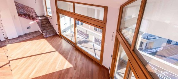 7 rooms Penthouse in Udine, Italy No. 74418 17