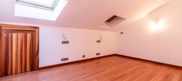 7 rooms Penthouse in Udine, Italy No. 74418 19