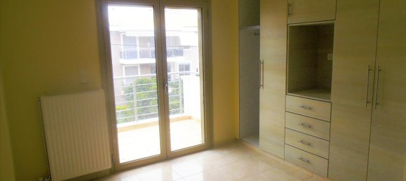 4 bedrooms Property in Loutraki, Greece No. 7892 10