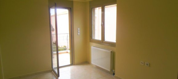 4 bedrooms Property in Loutraki, Greece No. 7892 11